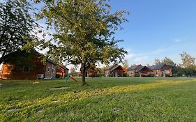 FirLake domki nad jeziorem Firlej